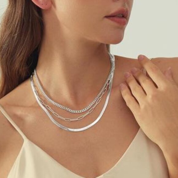 White Gold Layered Necklaces Cintia 14K White Gold Plated Dainty Chain Choker - Picture 3 of 6
